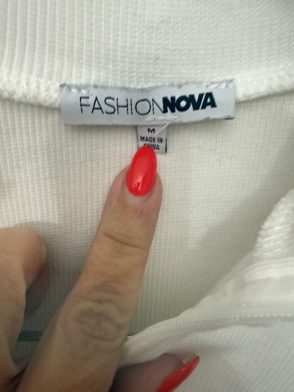 Fashion Nova Cream Short Sleeve Zip-Front Ribbed Bodysuit - Picture 3 of 4